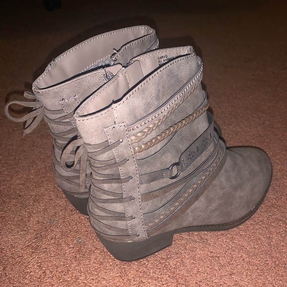 Women’s Brown Boots - Picture 2 of 4